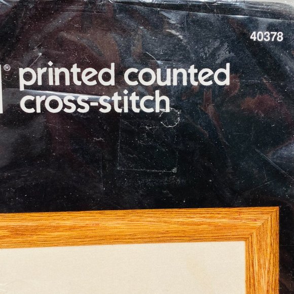 Grandma's Attic Bucilla Printed Counted Cross-Stitch Kit - New - Vintage (1990) - Picture 4 of 6